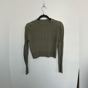 American Eagle Outfitters Cropped Sweater. Size M.